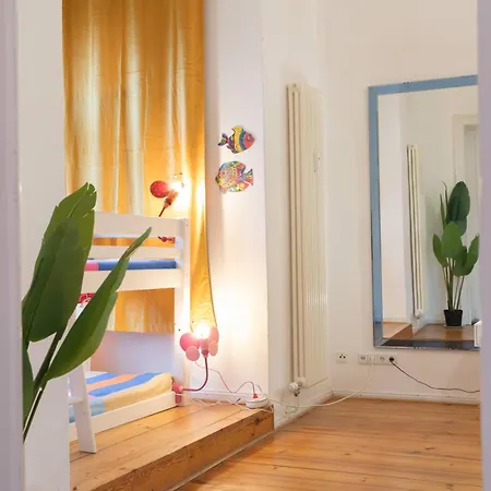 - Berlin West Design Boutique Falkensee