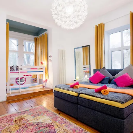 - Berlin West Design Boutique