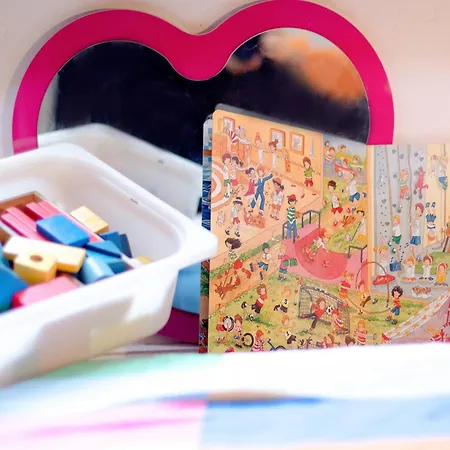 - Berlin West Design Boutique 아파트