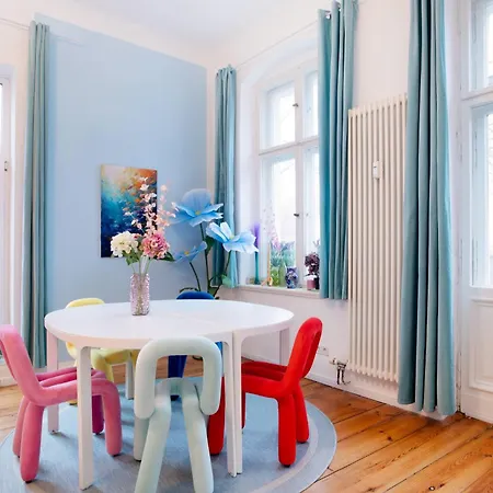 - Berlin West Design Boutique * 팔켄제